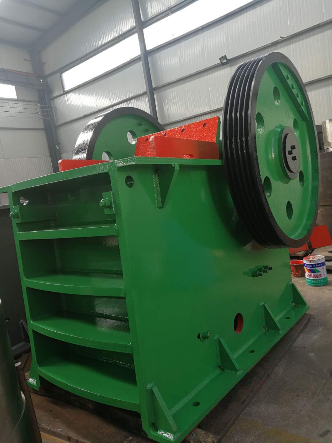 上海型600x900顎式破碎機